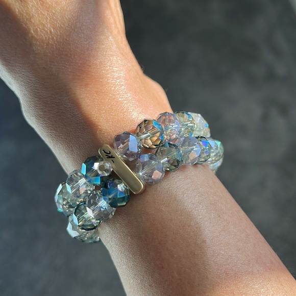 Kenneth Cole Jewelry - Sparkling blue-green vintage KENNETH COLE earring & stretch bracelet set